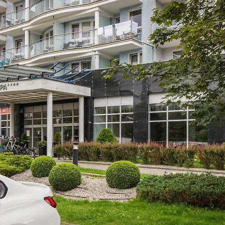 Apartament 4Star Hotel - Pet-Friendly Apartment By Noclegi Renters